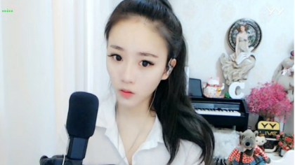 是他吗？神秘大哥豪刷小CC上周星