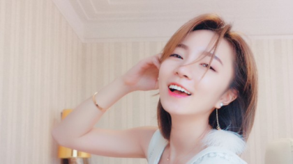 小潘潘拍《学猫叫》MV，狂送电眼