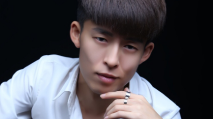 笑尿歌神！王冕：两个周星我全要