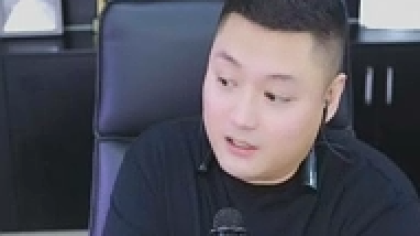 王冕把小洲的都牙给打掉了？