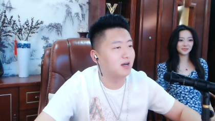 小洲带媳妇开播,怀孕已五个月