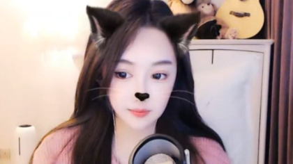 苏喂化身猫女郎，甜美且迷人！