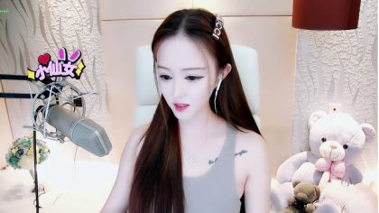 王思聪空降豪刷恩宠！王校长来了