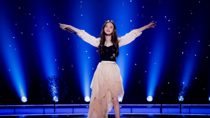 舞台上的女神，戴羽彤绝美美照