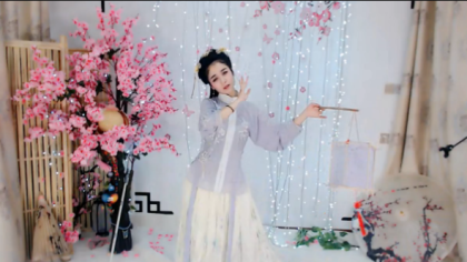 汉服主播桥鱼子,一舞倾城