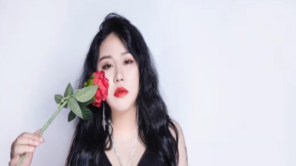 她和宝哥一年见几次面！