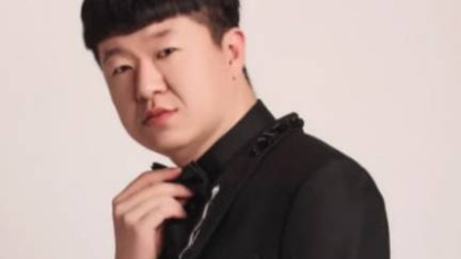 男脱很激烈，惊现大黑马！