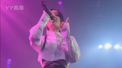 鱼闪闪live house演出燃爆全场