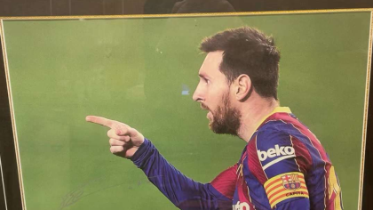 涛哥送阿棒梅西珍藏球星卡！