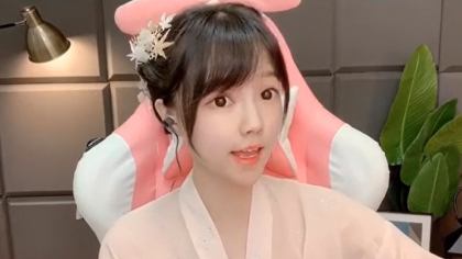 饭思思的精致古装打扮