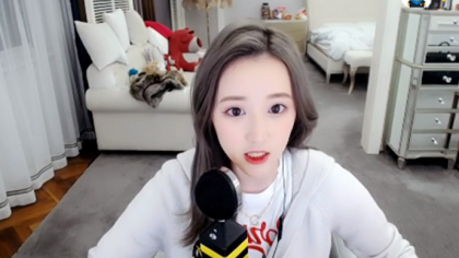 yy日报:丸子谈老毕,文菲遇节奏