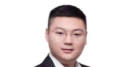 伽伯频频接触哲李冕！他要干吗？ - 歪阅
