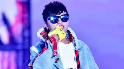 赵小磊年度盛典大合唱彩排！