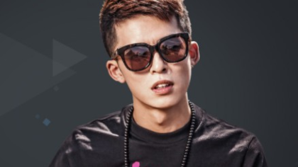 平生随王冕回老家被赞接地气