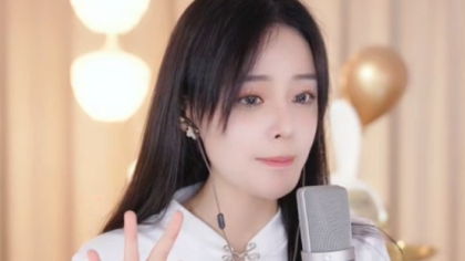 鱼闪闪三亚C秀，唱跳版海怪！
