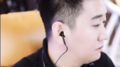 小浩：大叔身家几百亿！
